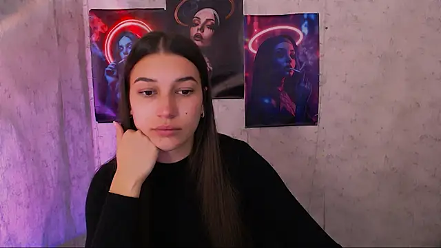 Snapshot of KarolinaRosse_ chatting on 10-03-25, 05:04 KarolinaRosse online show from 10-03-25, 05:04