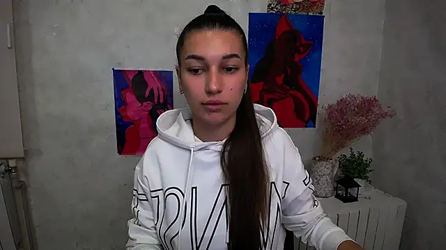 Snapshot of KarolinaRosse_ chatting on 10-07-25, 05:15 KarolinaRosse online show from 10-07-25, 05:15