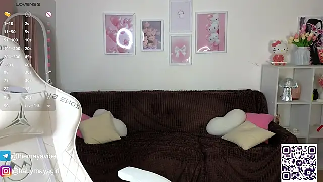 Snapshot of Maya_Rave chatting on 10-25-25, 03:36 Maya Rave online show from 10-25-25, 03:36