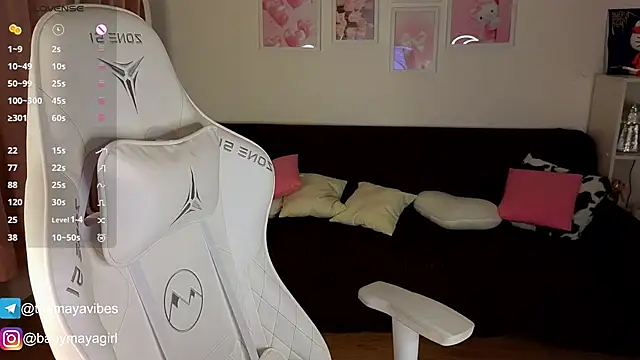 Snapshot of Maya_Rave chatting on 11-18-25, 03:45 Maya Rave online show from 11-18-25, 03:45