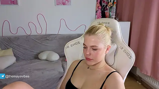 Maya Rave online show from 03-02-26, 03:52