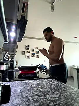 LATINMOBB online show from 01-14-26, 07:52