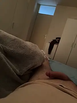 Snapshot of jessieandjames29 chatting on 02-23-25, 12:41 jessieandjames29 online show from 02-23-25, 12:41