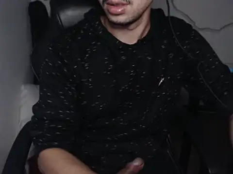 Snapshot of anjonoturno1 chatting on 01-21-25, 02:43 anjonoturno1 online show from 01-21-25, 02:43