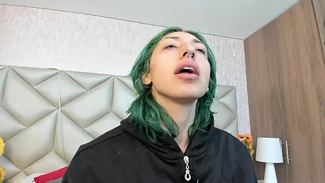 Im gaia online show from 11-19-25, 12:16