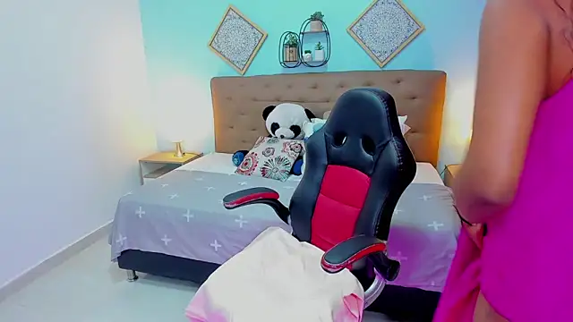 Edelaine rogers online show from 04-12-26, 05:12