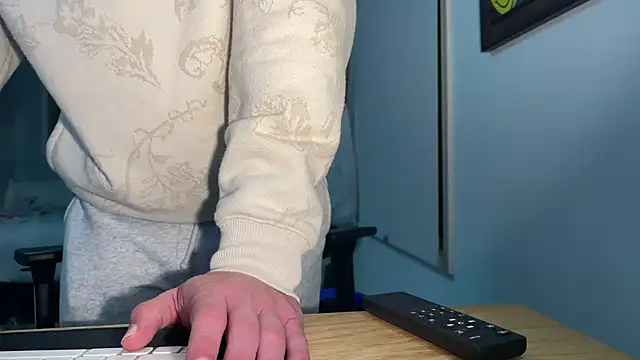 Dylansd online show from 12-31-24, 04:49