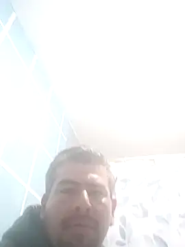 arongomez125 online show from 12-22-25, 08:33