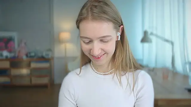 solar bella online show from 02-24-25, 10:59