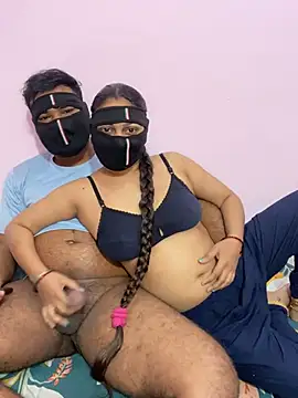 Snapshot of mickey_love chatting on 02-17-25, 01:21 mickey love online show from 02-17-25, 01:21