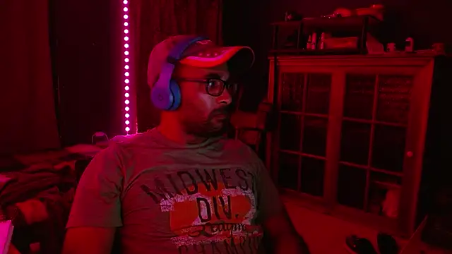 Snapshot of _______the chatting on 12-19-25, 02:29 the online show from 12-19-25, 02:29