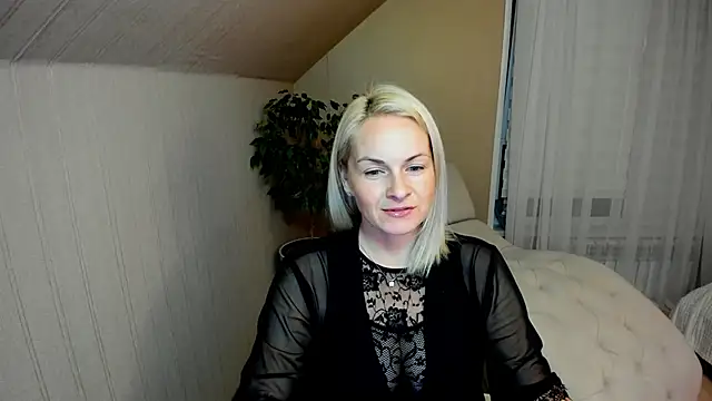 Snapshot of Alicee_Gracee chatting on 12-12-24, 07:15 Alicee Gracee online show from 12-12-24, 07:15