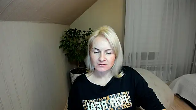 Snapshot of Alicee_Gracee chatting on 01-03-25, 06:14 Alicee Gracee online show from 01-03-25, 06:14