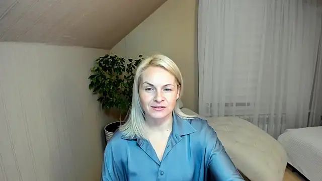 Snapshot of Alicee_Gracee chatting on 01-08-25, 06:52 Alicee Gracee online show from 01-08-25, 06:52