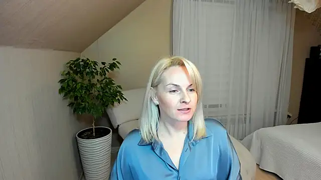 Snapshot of Alicee_Gracee chatting on 01-12-25, 04:08 Alicee Gracee online show from 01-12-25, 04:08