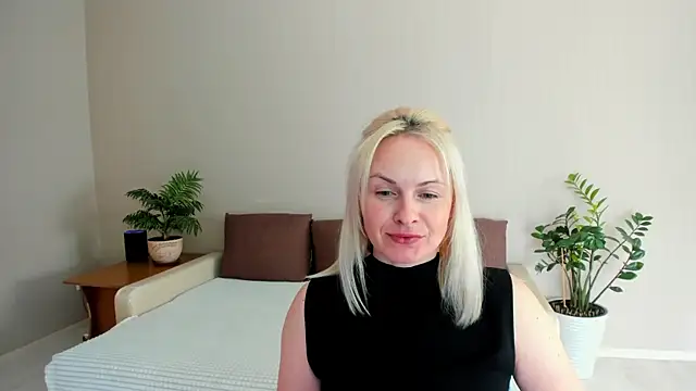 Snapshot of Alicee_Gracee chatting on 01-22-25, 09:13 Alicee Gracee online show from 01-22-25, 09:13