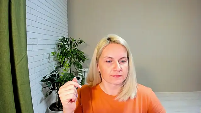 Snapshot of Alicee_Gracee chatting on 01-23-25, 07:07 Alicee Gracee online show from 01-23-25, 07:07