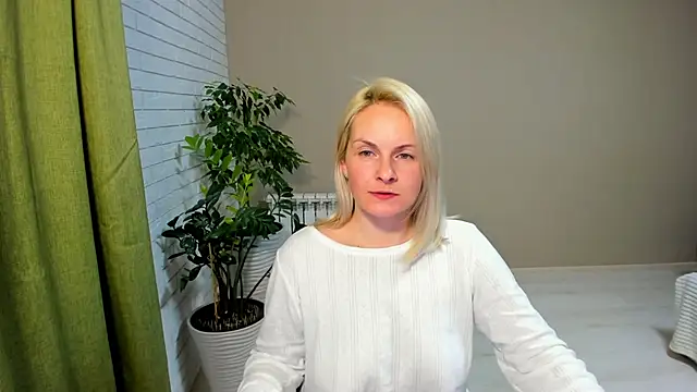 Snapshot of Alicee_Gracee chatting on 01-24-25, 09:26 Alicee Gracee online show from 01-24-25, 09:26