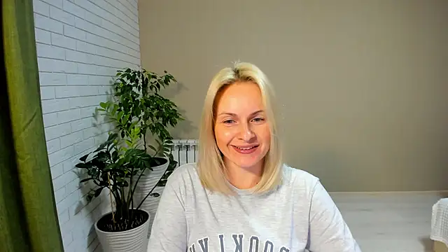 Snapshot of Alicee_Gracee chatting on 01-26-25, 06:37 Alicee Gracee online show from 01-26-25, 06:37