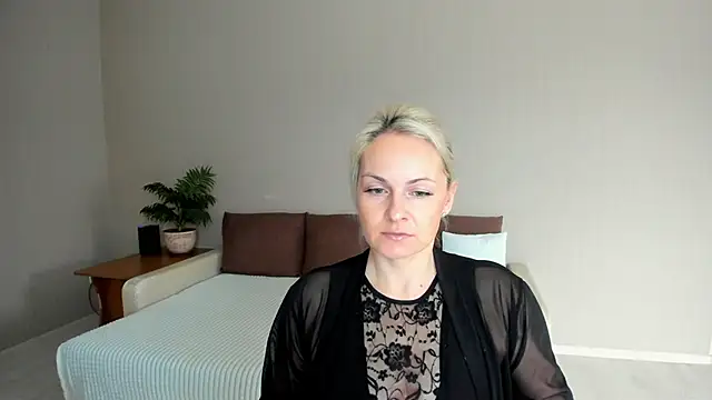 Snapshot of Alicee_Gracee chatting on 01-30-25, 09:15 Alicee Gracee online show from 01-30-25, 09:15