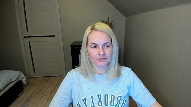 Snapshot of Alicee_Gracee chatting on 02-25-25, 07:03 Alicee Gracee online show from 02-25-25, 07:03