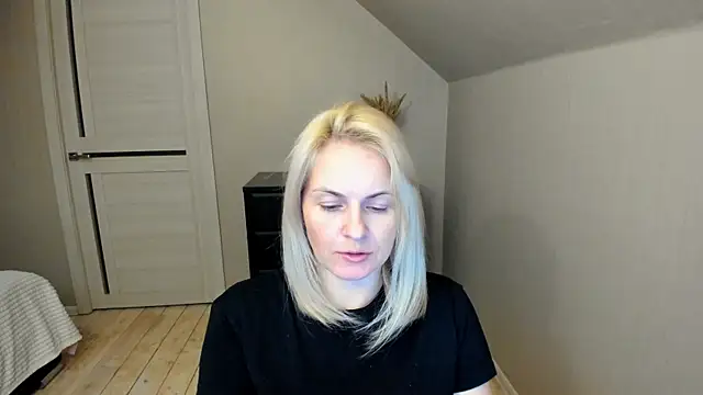 Snapshot of Alicee_Gracee chatting on 02-27-25, 06:53 Alicee Gracee online show from 02-27-25, 06:53