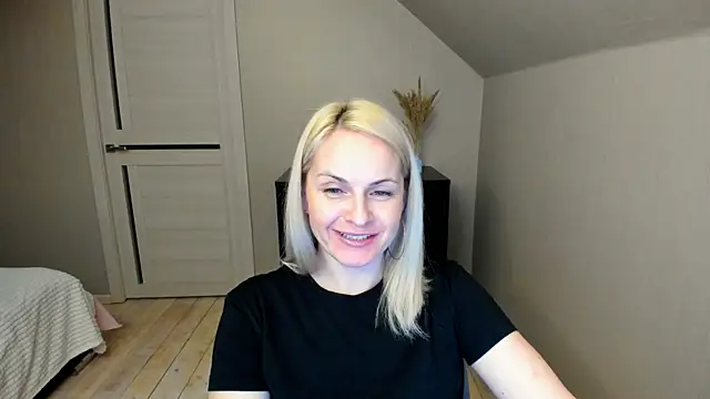 Snapshot of Alicee_Gracee chatting on 02-28-25, 04:10 Alicee Gracee online show from 02-28-25, 04:10