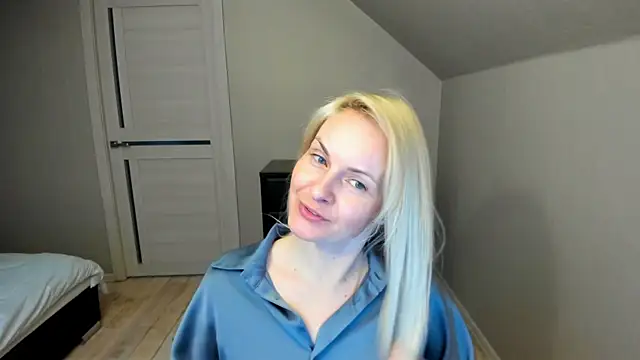 Snapshot of Alicee_Gracee chatting on 03-13-25, 02:55 Alicee Gracee online show from 03-13-25, 02:55