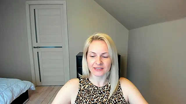 Snapshot of Alicee_Gracee chatting on 03-14-25, 03:03 Alicee Gracee online show from 03-14-25, 03:03