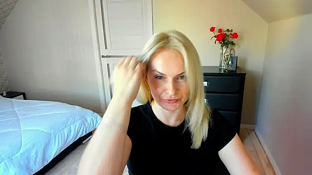 Snapshot of Alicee_Gracee chatting on 10-03-25, 07:49 Alicee Gracee online show from 10-03-25, 07:49