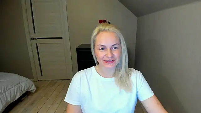 Snapshot of Alicee_Gracee chatting on 10-09-25, 07:12 Alicee Gracee online show from 10-09-25, 07:12