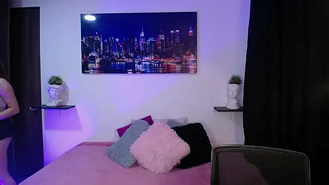 cristal-evanns online show from 12-04-24, 06:22