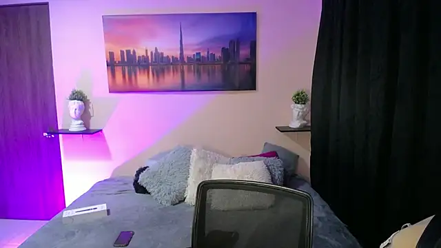 cristal-evanns online show from 12-23-24, 03:50