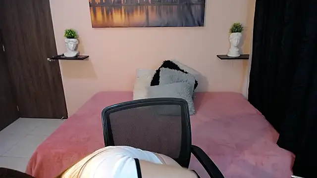 cristal-evanns online show from 02-22-26, 12:01