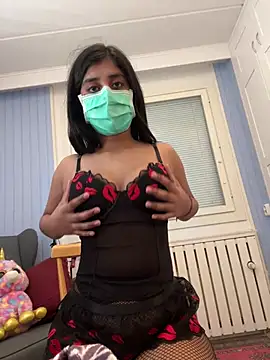 Snapshot of ScarletAss chatting on 01-24-25, 03:24 ScarletAss online show from 01-24-25, 03:24