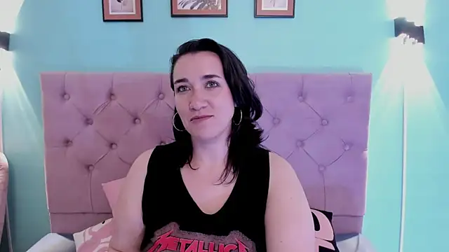 Snapshot of kyoakane chatting on 01-07-25, 06:27 kyoakane online show from 01-07-25, 06:27