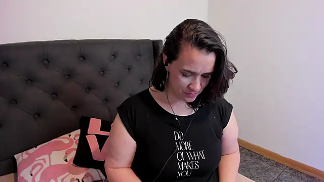 Snapshot of kyoakane chatting on 03-11-25, 06:53 kyoakane online show from 03-11-25, 06:53