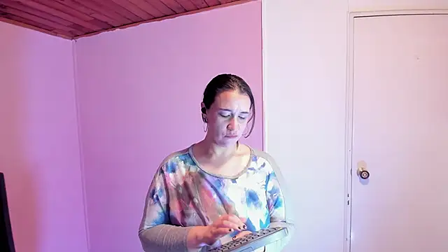 Snapshot of kyoakane chatting on 03-22-25, 11:53 kyoakane online show from 03-22-25, 11:53