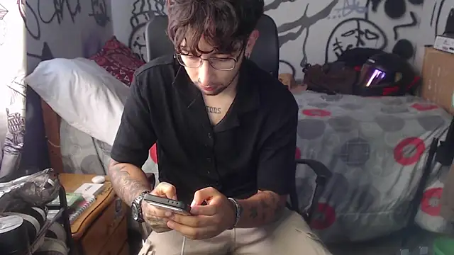 Dereck Dickson online show from 12-22-25, 05:10