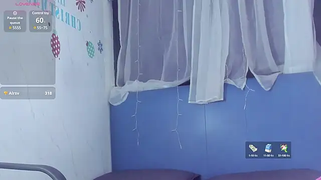 Snapshot of MarieMyller chatting on 01-08-25, 11:52 MarieMyller online show from 01-08-25, 11:52