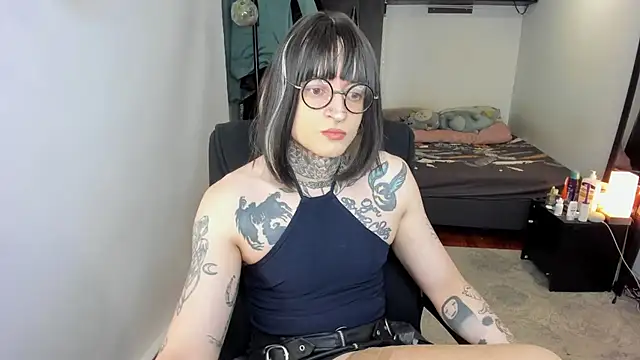 ShiiraVelkor online show from 12-20-25, 11:17