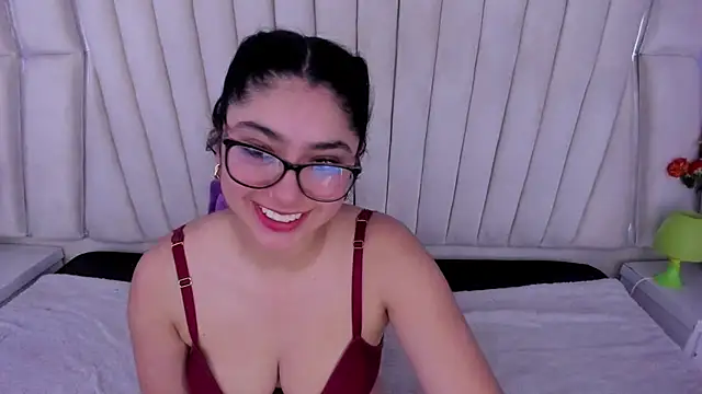 Snapshot of Lucy_Anall_ chatting on 12-20-24, 12:30 Lucy Anall online show from 12-20-24, 12:30
