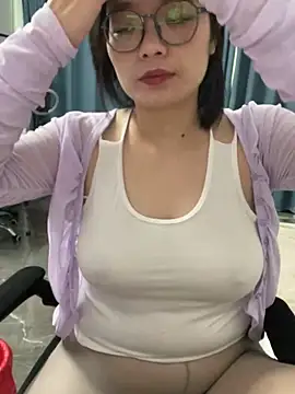 Bella0815 online show from 03-09-25, 06:17