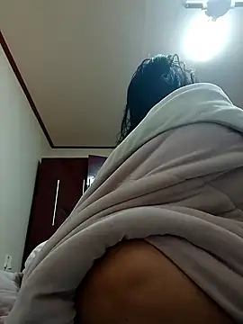 Snapshot of hello098712 chatting on 02-10-25, 09:36 hello098712 online show from 02-10-25, 09:36