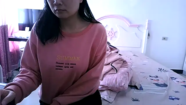 Snapshot of CN-Xiaoxi chatting on 11-22-25, 03:27 CN-Xiaoxi online show from 11-22-25, 03:27