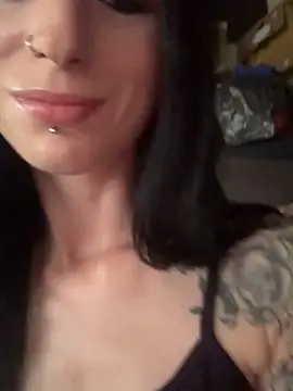 MissMidnightUK online show from 09-11-25, 01:44