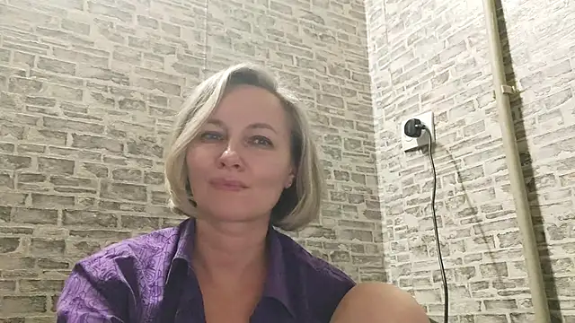 EdithManning online show from 12-28-24, 05:14