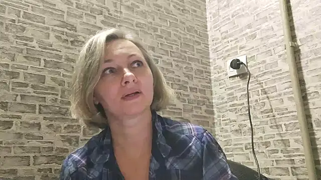 EdithManning online show from 01-08-25, 02:03