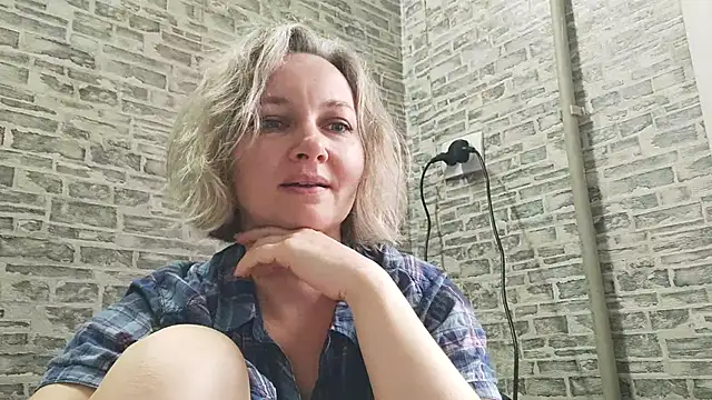 EdithManning online show from 01-13-25, 07:32