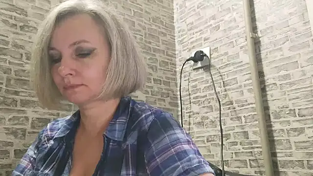 EdithManning online show from 01-21-25, 06:00